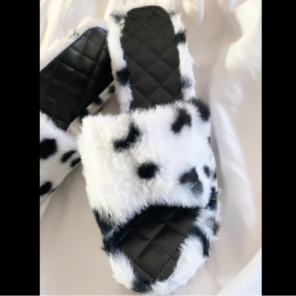 ♣️ NEW COW PRINT WEDGE SLIDES ♠️ - Picture 4 of 6